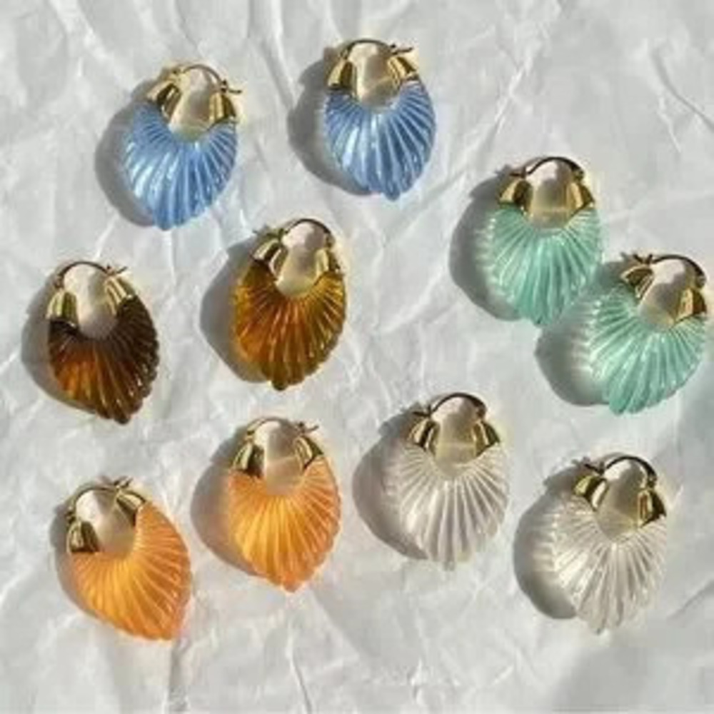 Gold Brown Shell Earrings - Picture 2 of 4